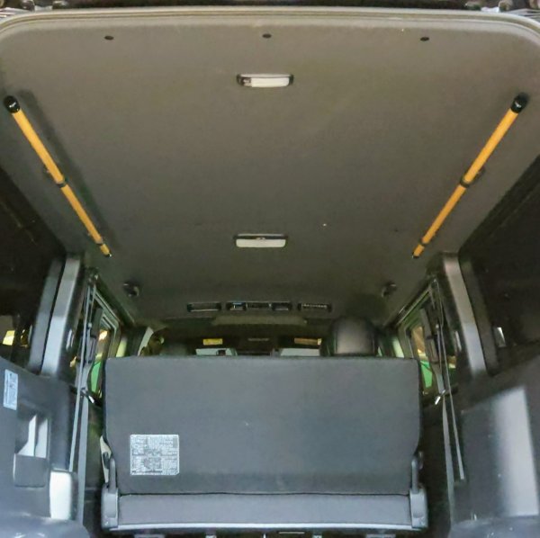 画像8: ハイエース用 ウッドサイドバーキット (8)